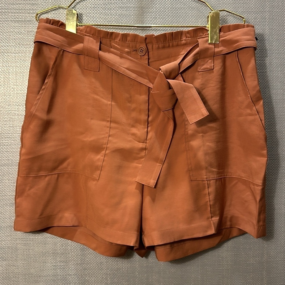 Women's Nine West High-Waisted Paperbag Utility Shorts Size Large